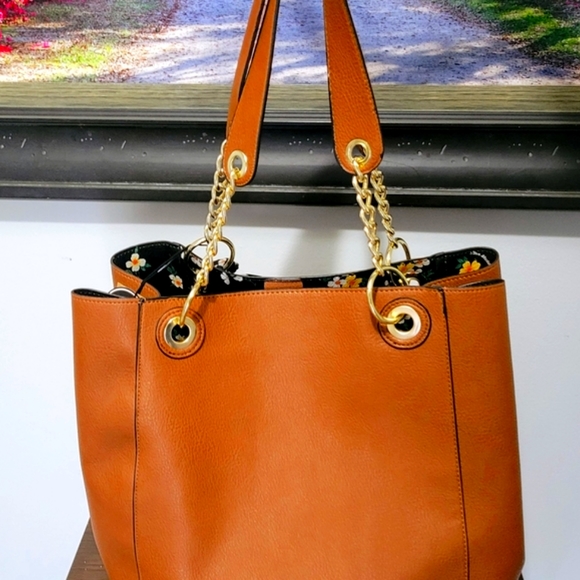 Steve Madden Large Tote - Picture 5 of 9